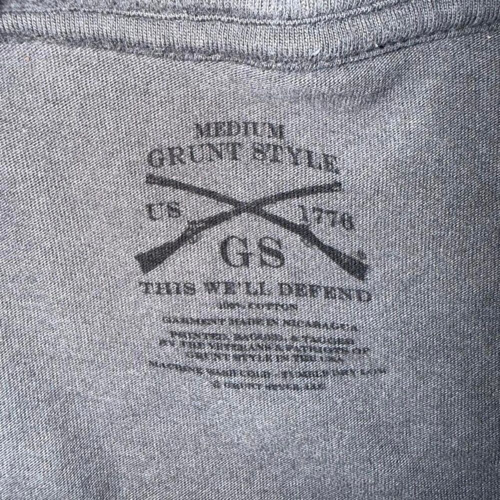 Unbranded Men's Grey and Black T-shirt